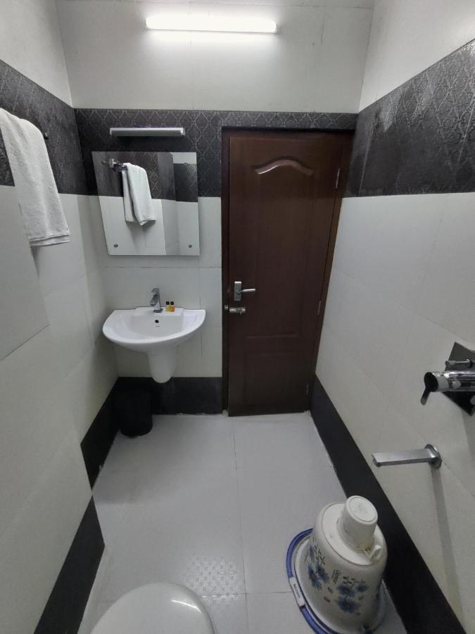 Thayamkery'S Royal Inn Kochi Zewnętrze zdjęcie