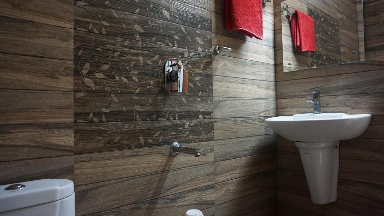 Thayamkery'S Royal Inn Kochi Zewnętrze zdjęcie