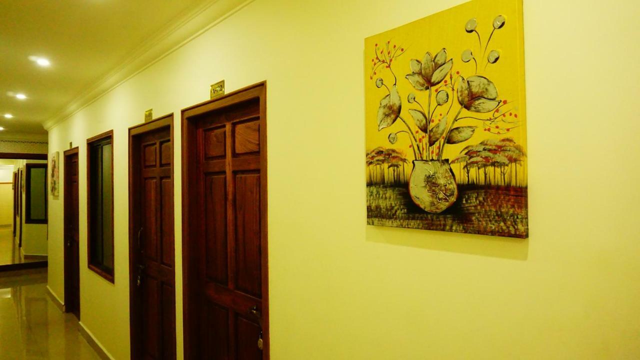 Thayamkery'S Royal Inn Kochi Zewnętrze zdjęcie