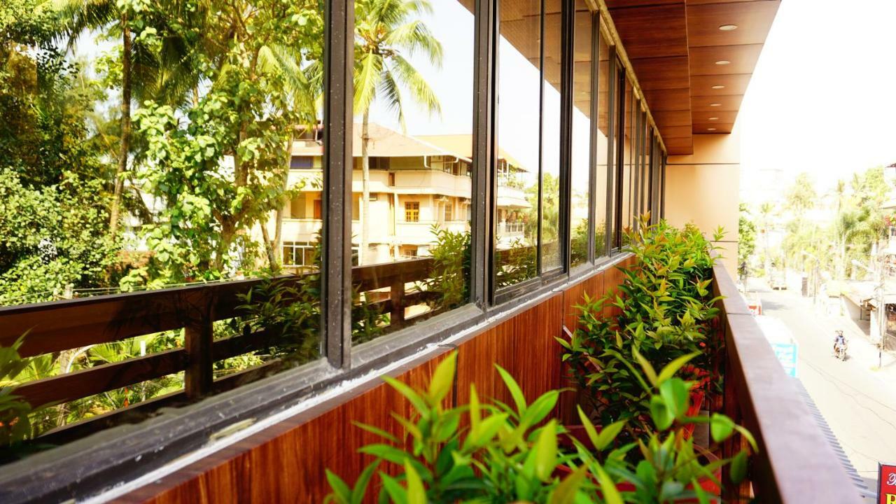 Thayamkery'S Royal Inn Kochi Zewnętrze zdjęcie